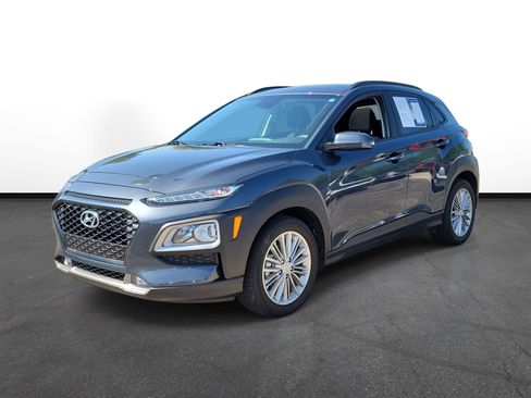 Used 2021 Hyundai Kona SEL Plus w/ Cargo Package FWD image 2