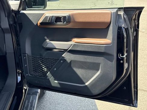 Used 2022 Ford Bronco Outer Banks image 8