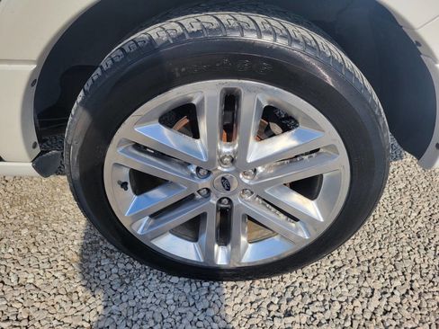 Used 2017 Ford Expedition Limited w/ Equipment Group 301A image 7