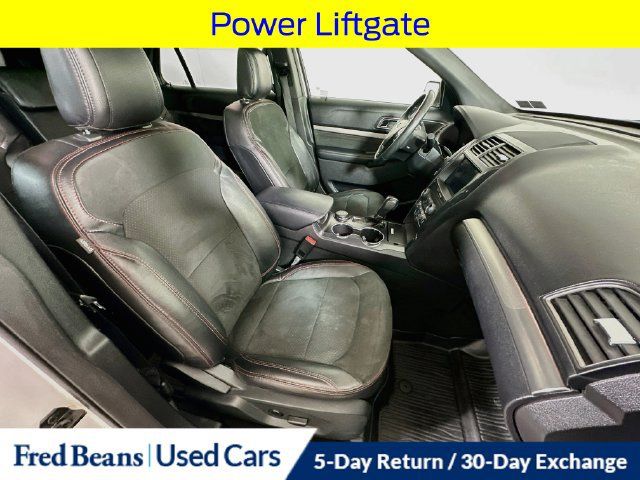 Used 2019 Ford Explorer XLT w/ Equipment Group 202A AWD/4WD image 37