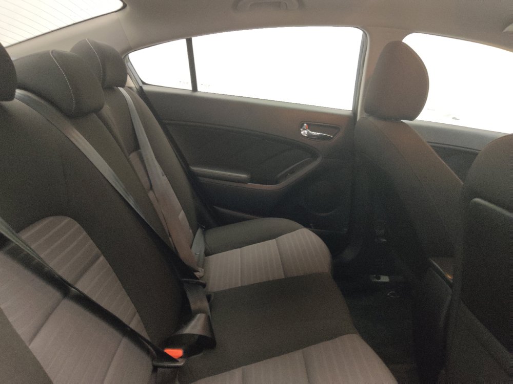 Used 2018 Kia Forte S FWD image 19