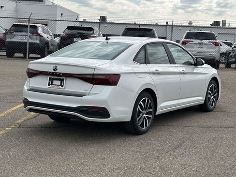 New 2026 Volkswagen Jetta SE FWD image 4