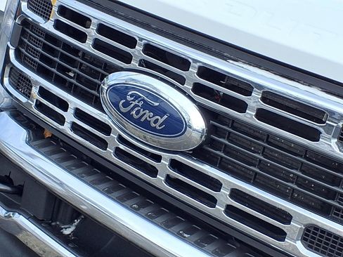 Used 2025 Ford F350 XLT image 27