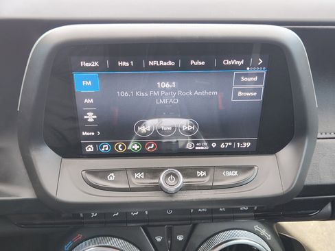 Used 2021 Chevrolet Camaro LT w/ RS Package image 19