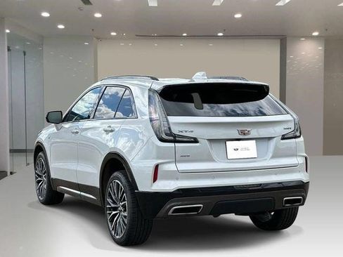 Certified 2024 Cadillac XT4 Sport AWD/4WD image 3
