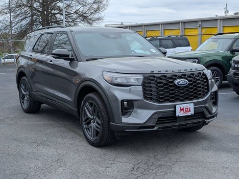 New 2026 Ford Explorer ST-Line w/ ST-Line Street Pack AWD/4WD image 2
