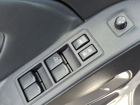 Used 2022 Nissan Frontier SV RWD image 22
