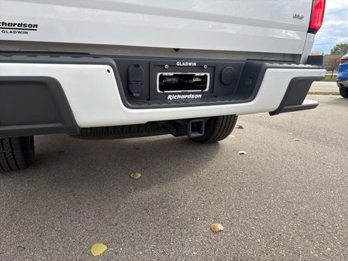 Used 2021 Chevrolet Colorado LT w/ LT Convenience Package image 20