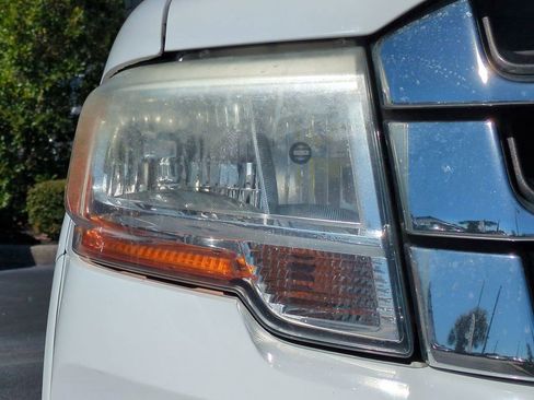 Used 2017 Ford Expedition XLT image 10