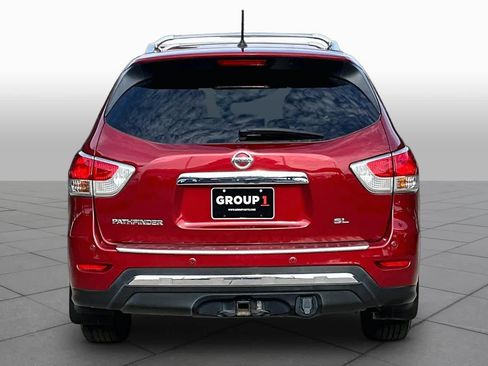 Used 2015 Nissan Pathfinder SL w/ SL Premium Package FWD image 4