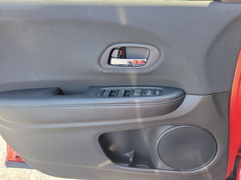 Used 2019 Honda HR-V Sport image 25