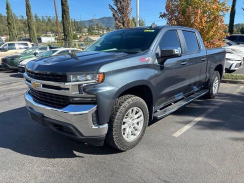 Used 2021 Chevrolet Silverado 1500 LT w/ Diesel Off-Road Package AWD/4WD image 4