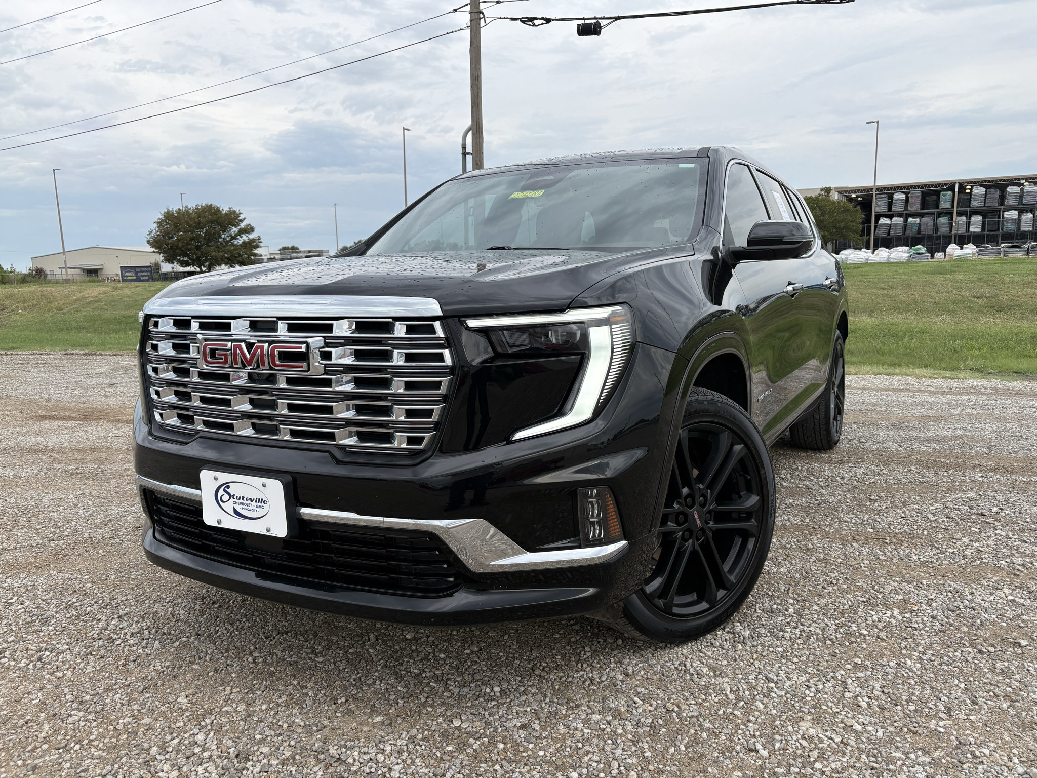 Used 2024 GMC Acadia Denali w/ LPO, Floor Liner Package AWD/4WD image 1
