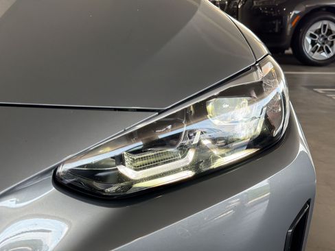 Used 2023 BMW i4 eDrive40 RWD image 8