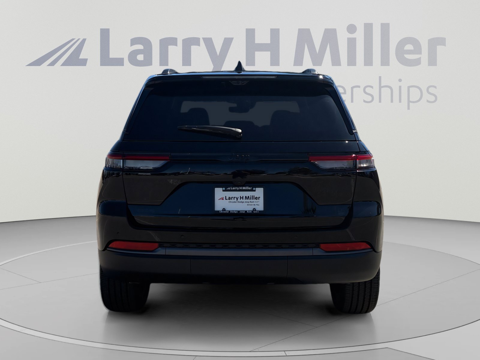 New 2026 Jeep Grand Cherokee Limited AWD/4WD image 5