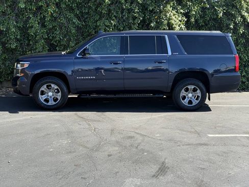 Used 2017 Chevrolet Suburban LT AWD/4WD image 6