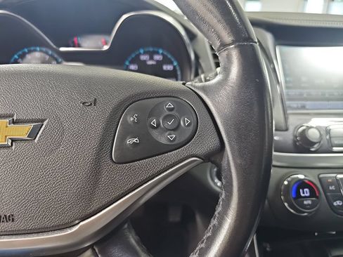 Used 2018 Chevrolet Impala LT FWD image 22