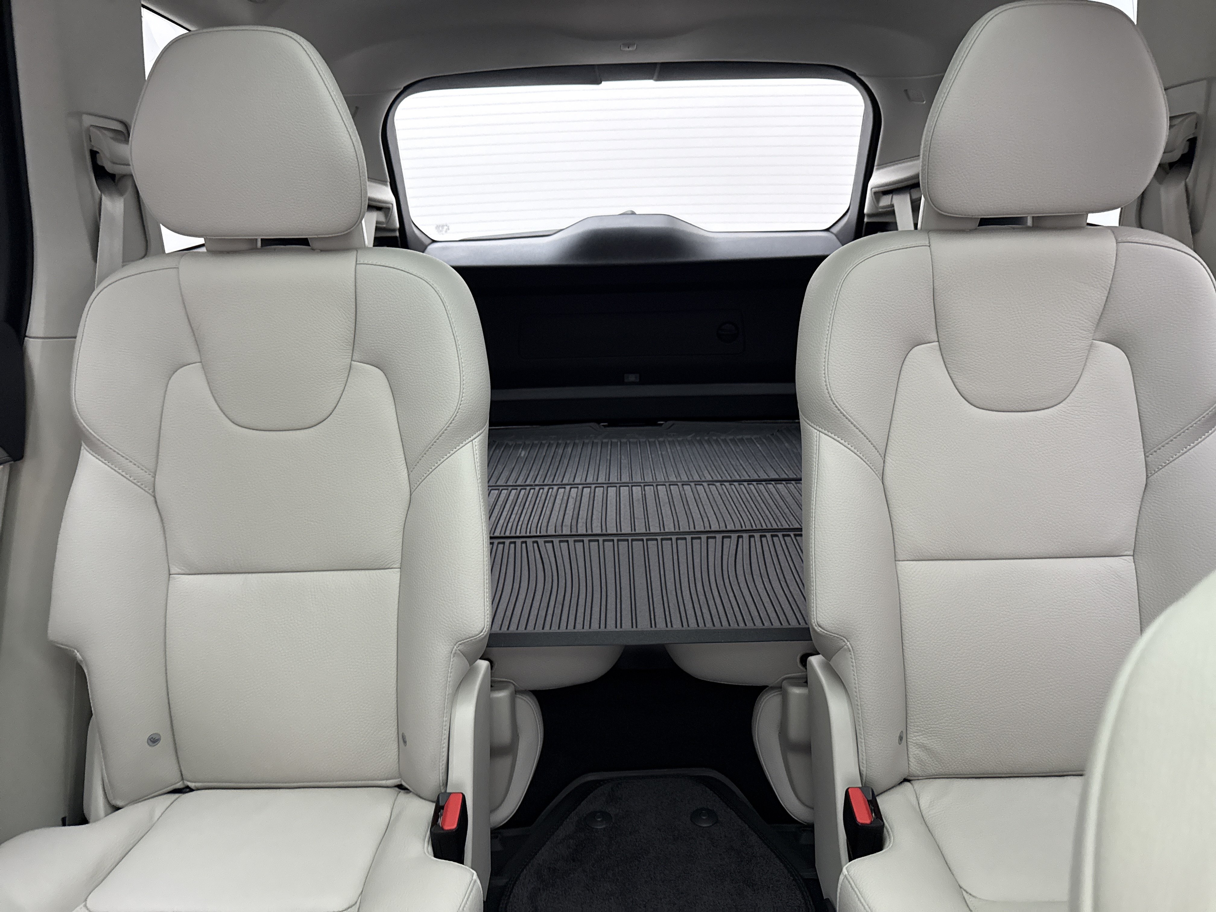 Certified 2024 Volvo XC90 B6 Plus w/ Protection Package Premier AWD/4WD image 26