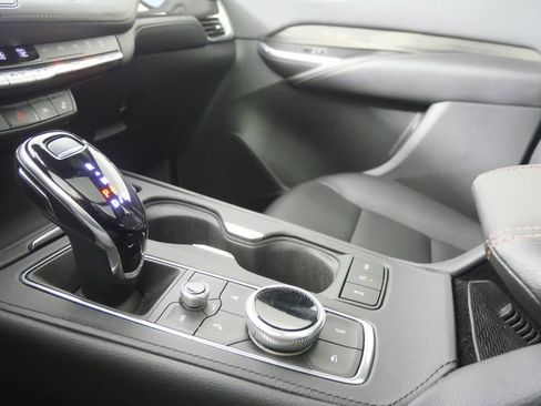 Used 2020 Cadillac XT4 Sport w/ Cold Weather Package image 22