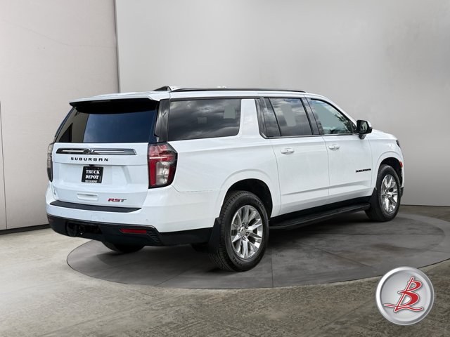 Used 2021 Chevrolet Suburban RST w/ Luxury Package AWD/4WD image 7
