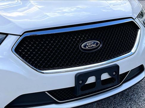 Used 2018 Ford Taurus SHO w/ Driver Assist Package AWD/4WD image 30