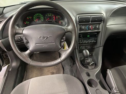 Used 2001 Ford Mustang Coupe image 7