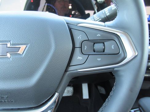 Used 2025 Chevrolet Trax ACTIV w/ Sunroof Package FWD image 25