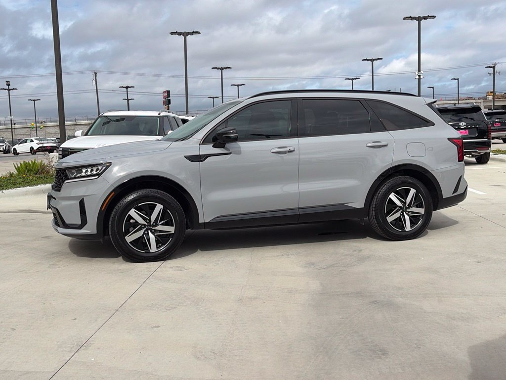 Used 2023 Kia Sorento EX FWD image 5