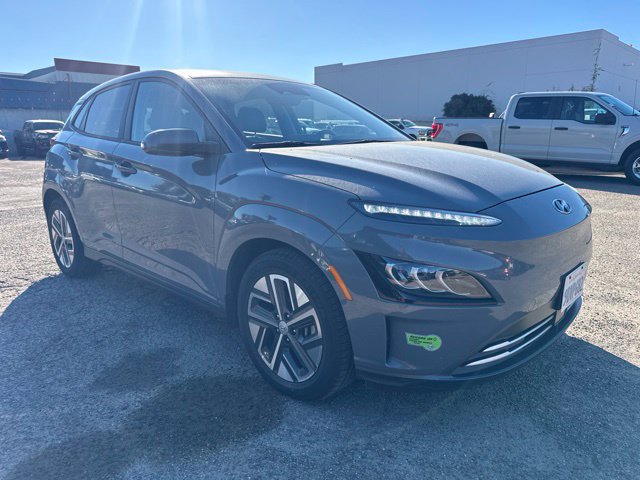 Used 2023 Hyundai Kona Limited FWD image 3