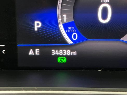 Used 2022 Volkswagen Tiguan SE R-Line image 5