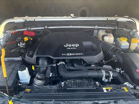 Used 2021 Jeep Wrangler Unlimited Sport AWD/4WD image 31