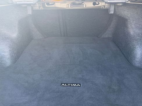 Used 2025 Nissan Altima 2.5 SV image 31