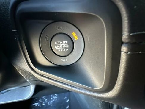 Used 2025 Jeep Wrangler Unlimited Rubicon w/ Convenience Group AWD/4WD image 22