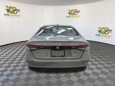 Used 2024 Honda Accord Touring image 9