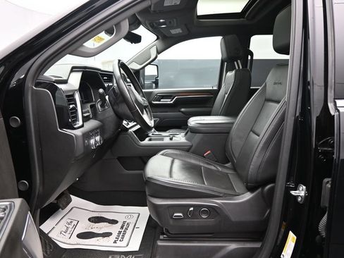 Used 2024 GMC Sierra 2500 Denali w/ Denali Reserve Package AWD/4WD image 9