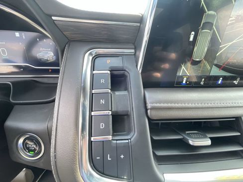 Certified 2022 Chevrolet Tahoe LT w/ LT Signature Plus Package RWD image 16
