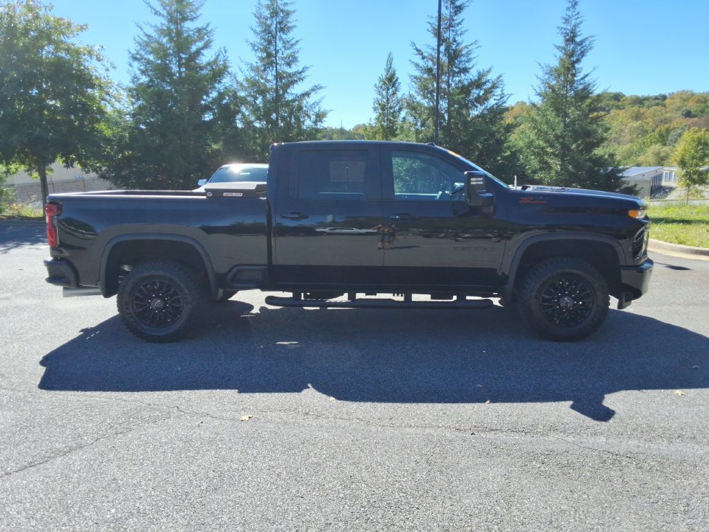 Used 2023 Chevrolet Silverado 2500 LTZ w/ LTZ Plus Package AWD/4WD image 4