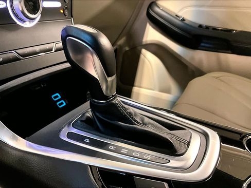 Used 2017 Ford Edge Titanium image 17