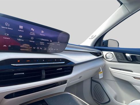 New 2026 Buick Enclave Avenir w/ Super Cruise Package image 13