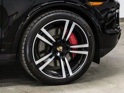 Used 2014 Porsche Cayenne Turbo S AWD/4WD image 59