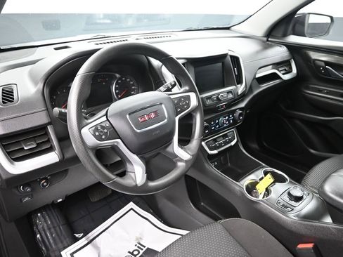 Used 2023 GMC Terrain SLE w/ Driver Convenience Package image 13