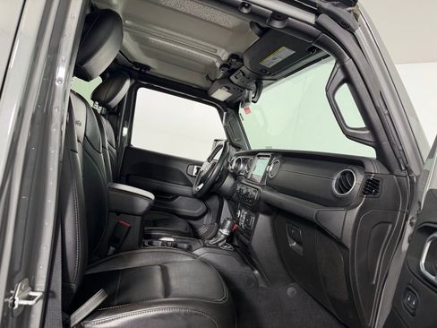 Used 2021 Jeep Wrangler Unlimited Sahara image 29