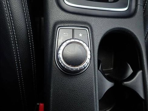 Used 2019 Mercedes-Benz CLA 250 4MATIC image 22