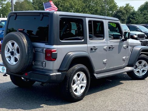 Used 2018 Jeep Wrangler Unlimited Sport S AWD/4WD image 11
