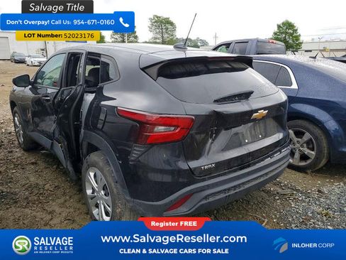 Used 2024 Chevrolet Trax LS FWD image 3