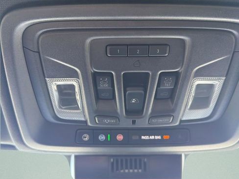 Used 2024 GMC Sierra 1500 AT4 w/ Technology Package image 29