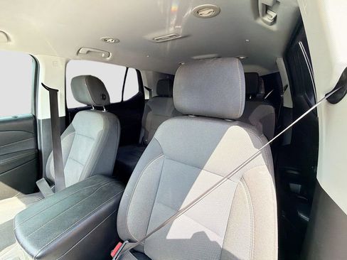 Used 2020 Chevrolet Traverse LT image 20