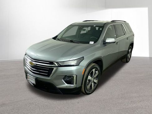 Used 2023 Chevrolet Traverse LT w/ LT Premium Package image 23