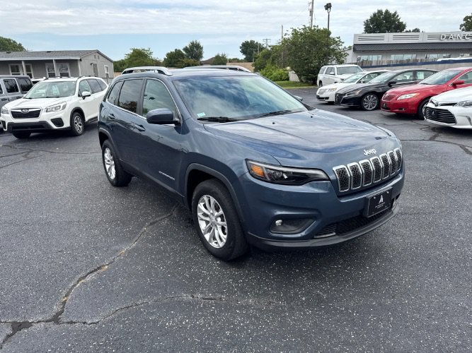 Used 2019 Jeep Cherokee Latitude w/ Popular Appearance Group AWD/4WD image 9