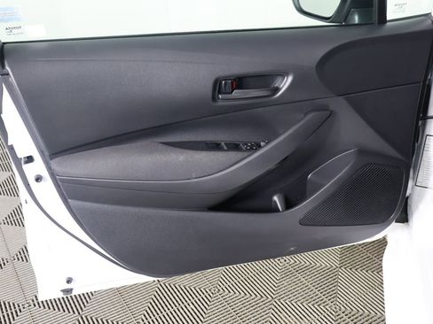 Used 2024 Toyota Corolla LE FWD image 19